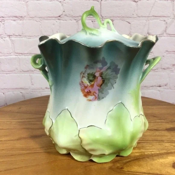 Vintage Floral and Gold Gilt Ceramic Lidded Biscuit Cracker Jar with Handles - Picture 3 of 12